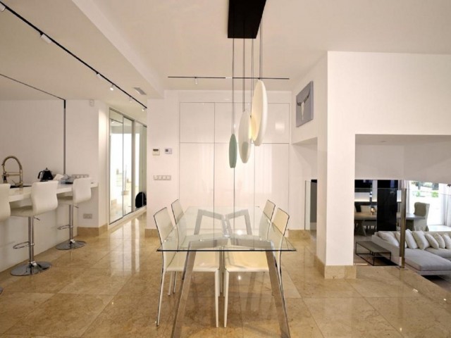 6 Slaapkamer Villa in Las Brisas