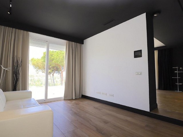 6 Slaapkamer Villa in Las Brisas
