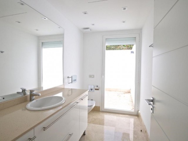6 Slaapkamer Villa in Las Brisas