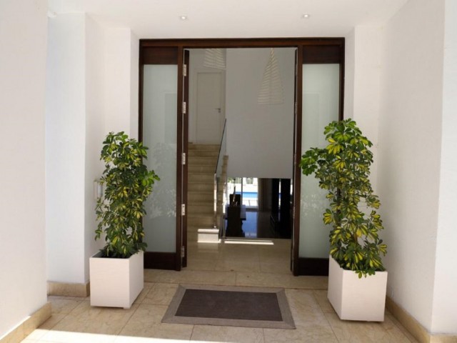 6 Slaapkamer Villa in Las Brisas