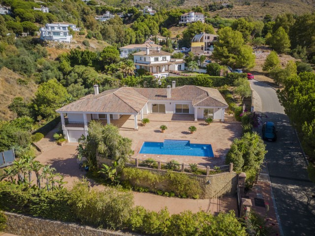 5 Schlafzimmer Villa in Valtocado