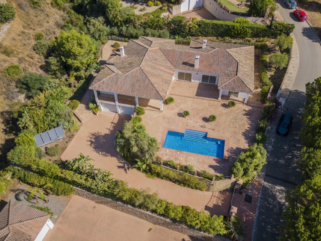 5 Sovrums Villa i Valtocado