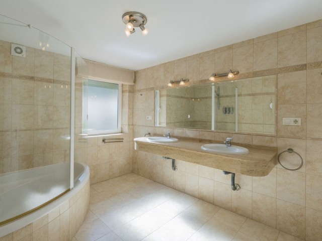 5 Sovrums Villa i Valtocado