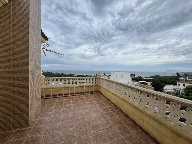 3 Bedrooms Villa in Sotogrande