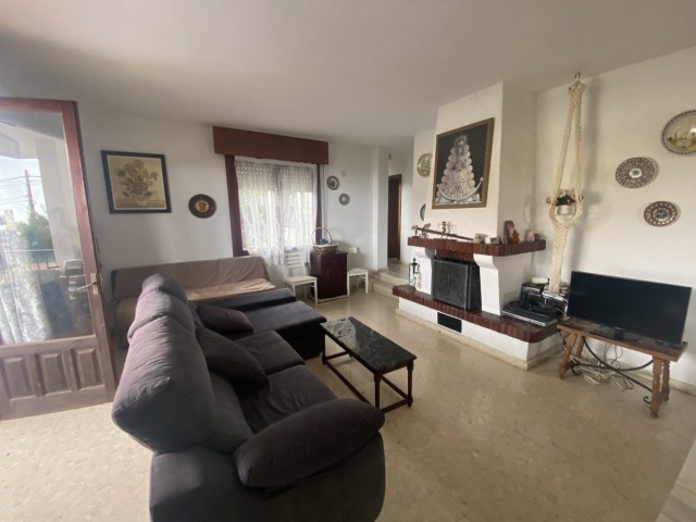 Villa con 3 Dormitorios  en La Capellania