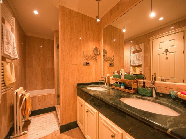 2 Bedrooms Apartment in Sierra Blanca
