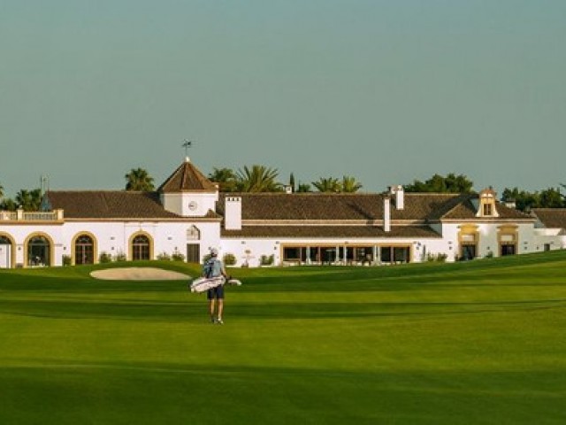  Terreno en San Roque Club