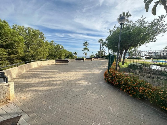 Adosado con 3 Dormitorios  en Benalmadena Costa