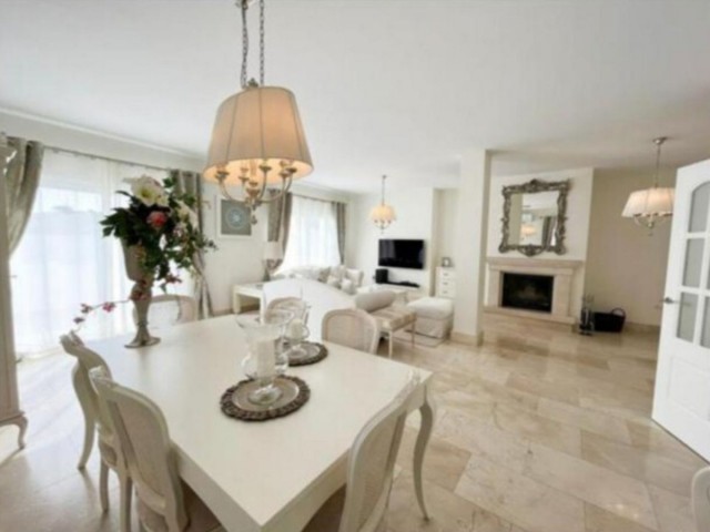 Villa avec 5 Chambres  à San Roque