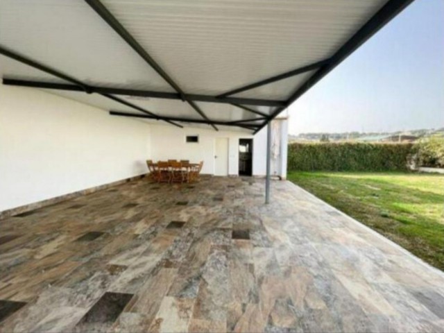 Villa avec 5 Chambres  à San Roque