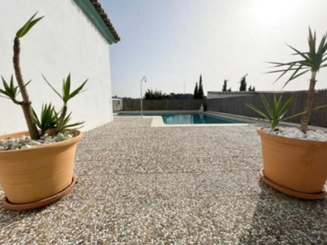 5 Schlafzimmer Villa in San Roque