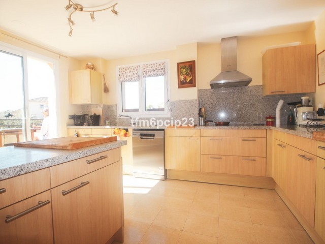 4 Slaapkamer Appartement in San Roque Club