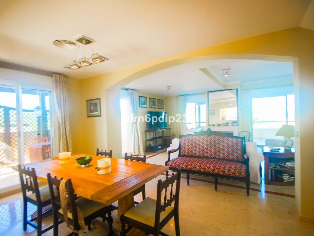 4 Slaapkamer Appartement in San Roque Club