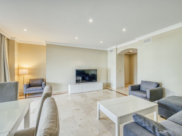 Apartment, Benahavis, R5049574