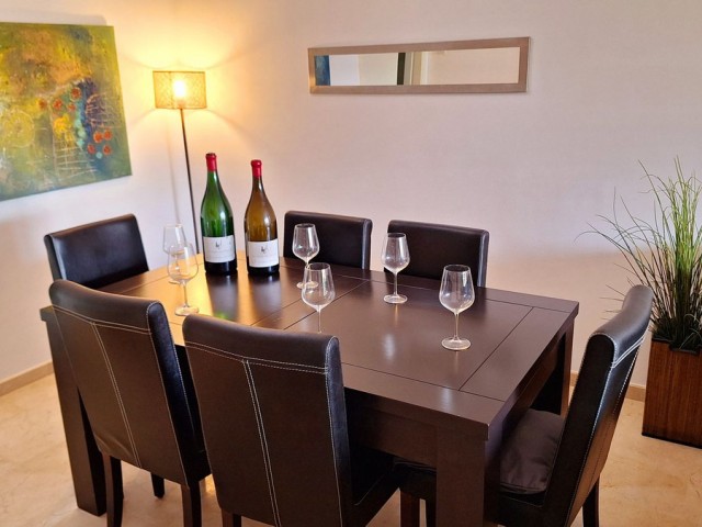 Apartamento con 2 Dormitorios  en La Duquesa