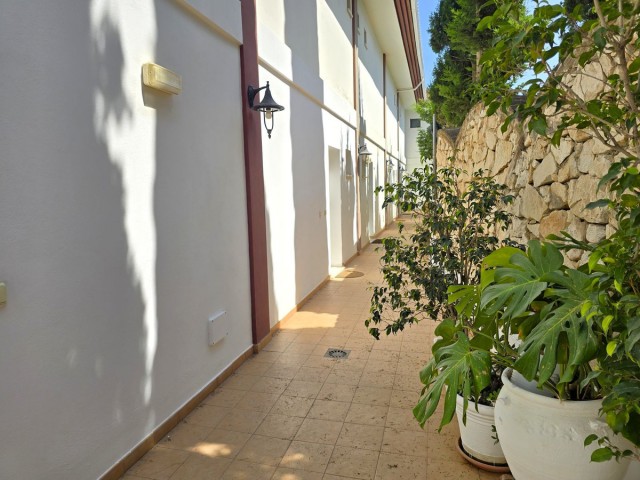 Maison mitoyenne avec 4 Chambres  à Benalmadena Costa