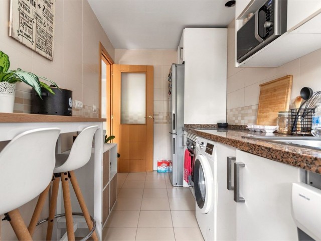 Maison mitoyenne avec 4 Chambres  à Benalmadena Costa