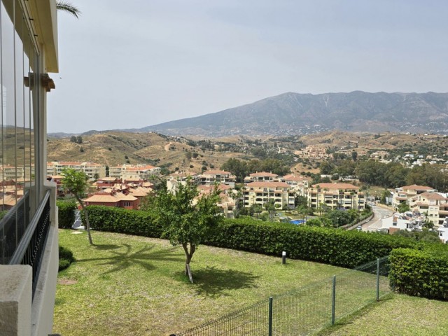 Apartamento con 3 Dormitorios  en La Cala Hills