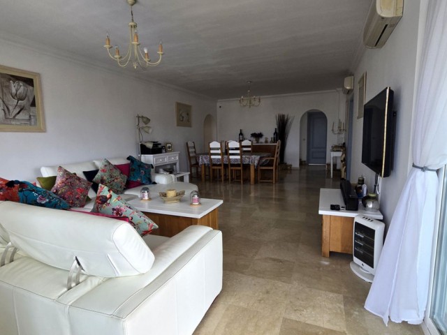 Apartamento con 3 Dormitorios  en La Cala Hills