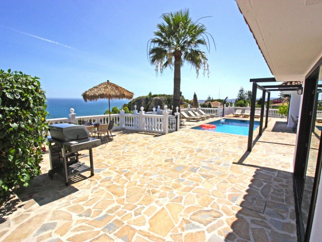 Villa con 4 Dormitorios  en La Capellania