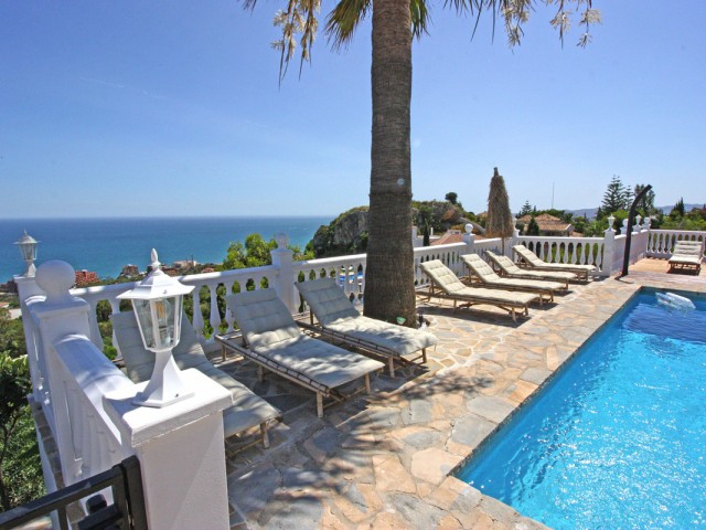 Villa con 4 Dormitorios  en La Capellania