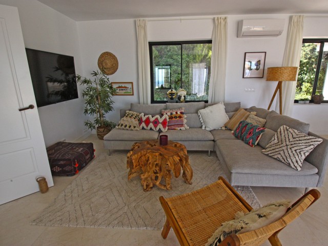 Villa con 4 Dormitorios  en La Capellania