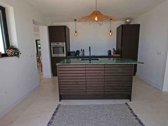 Villa con 4 Dormitorios  en La Capellania