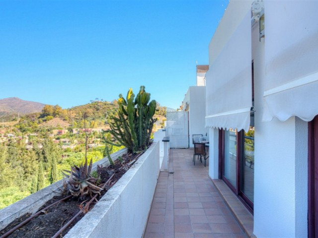 3 Bedrooms Apartment in Benahavís
