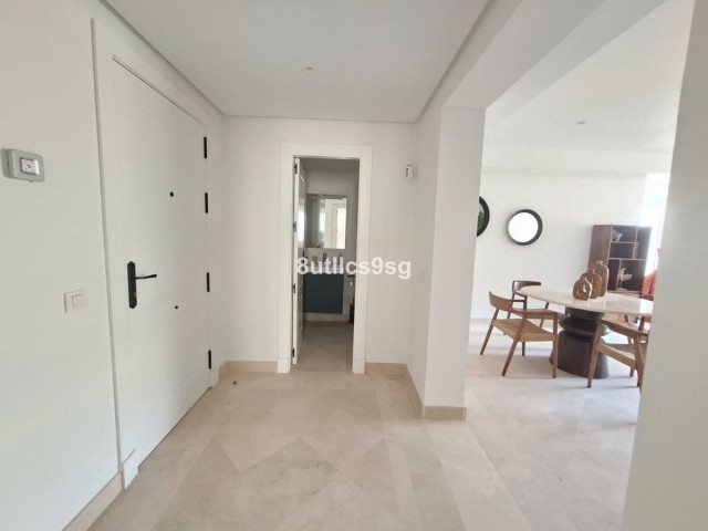 Apartamento con 2 Dormitorios  en Aloha