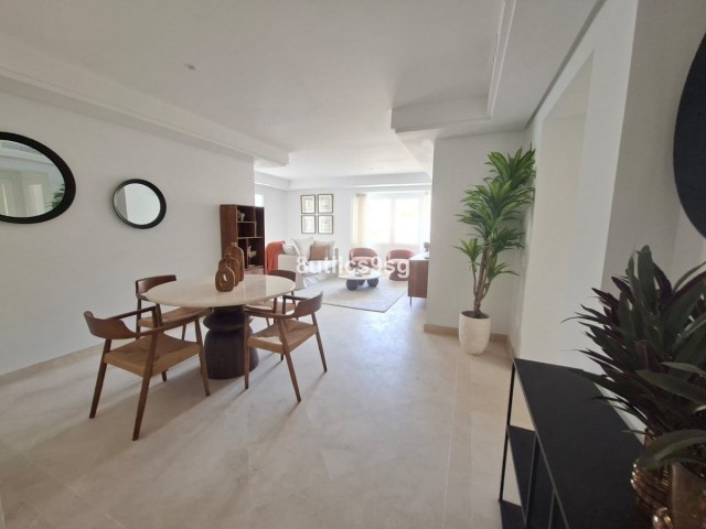 Apartamento con 2 Dormitorios  en Aloha