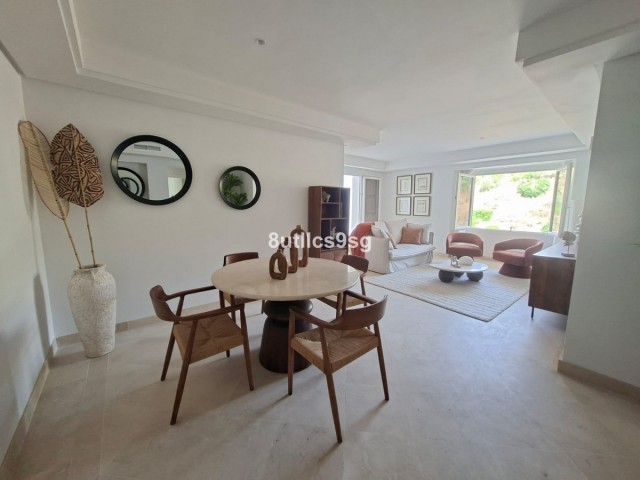 Apartamento con 2 Dormitorios  en Aloha