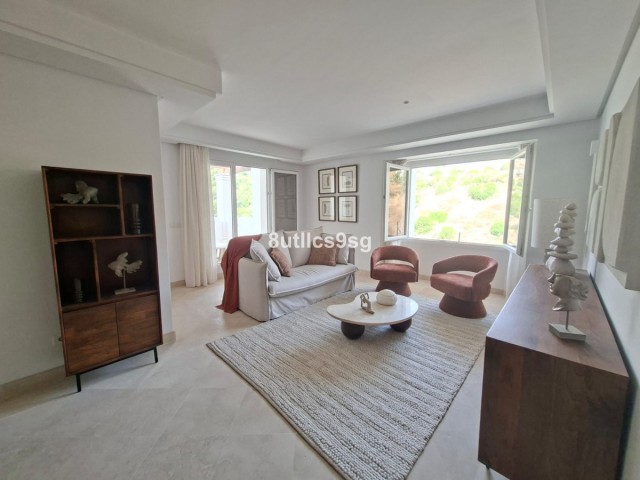 Apartamento con 2 Dormitorios  en Aloha