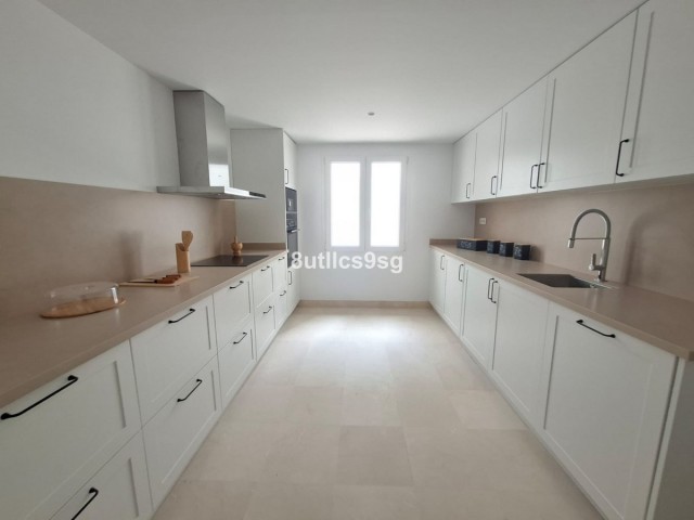 Apartamento con 2 Dormitorios  en Aloha