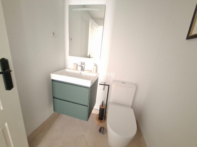 Apartamento con 2 Dormitorios  en Aloha