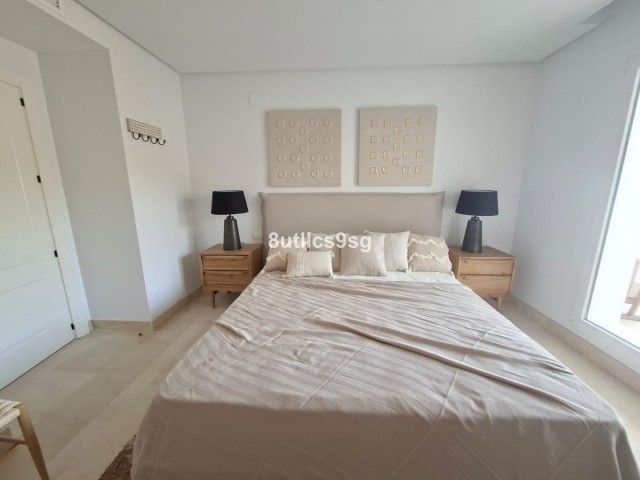 Apartamento con 2 Dormitorios  en Aloha