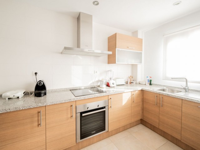 Apartamento con 2 Dormitorios  en Altos de los Monteros