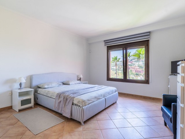 Apartamento con 3 Dormitorios  en La Mairena