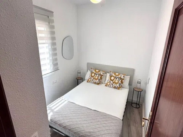 Apartamento con 2 Dormitorios  en Málaga Centro