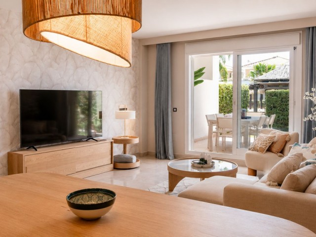 Apartment, El Paraiso, R5119618