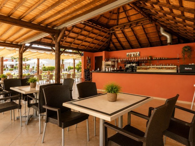 2 Bedrooms Apartment in El Paraiso