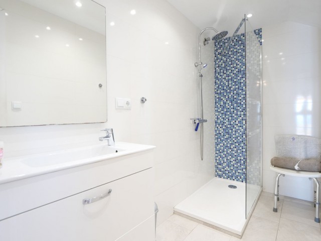 2 Schlafzimmer Apartment in Puerto de Cabopino