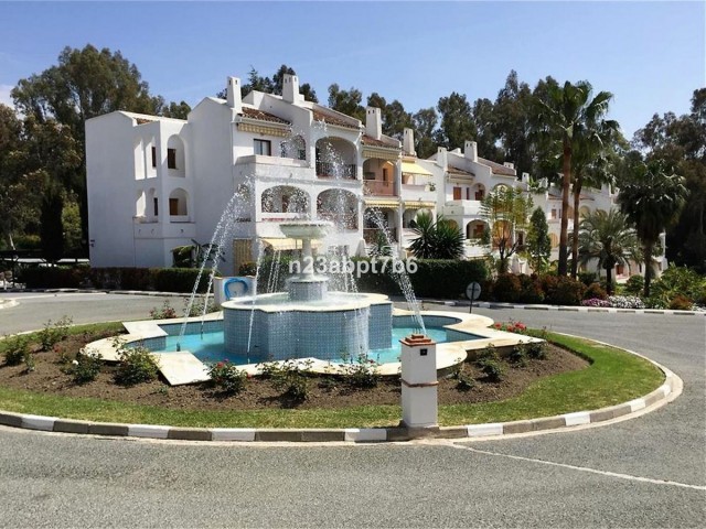 Apartment, Nueva Andalucia, R5142721