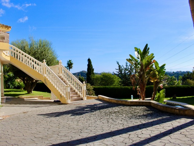 Villa con 4 Dormitorios  en Hacienda Las Chapas