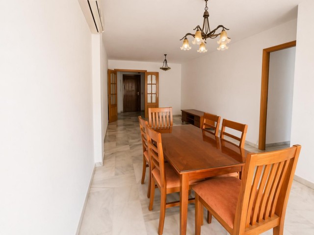 4 Bedrooms Apartment in La Carihuela