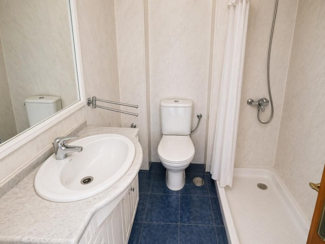 4 Bedrooms Apartment in La Carihuela