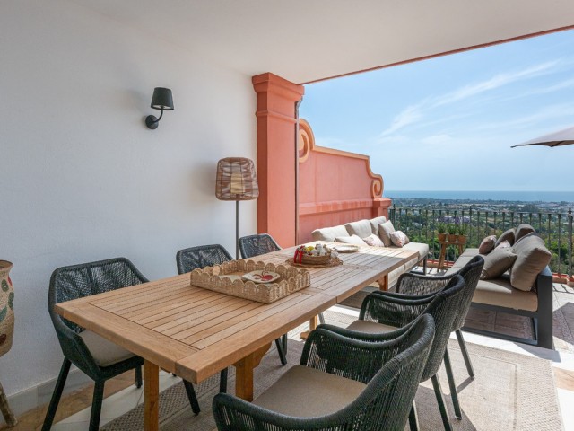 Apartamento con 4 Dormitorios  en Monte Halcones