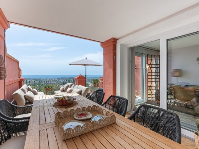 Apartamento con 4 Dormitorios  en Monte Halcones
