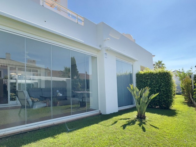 2 Bedrooms Apartment in El Paraiso