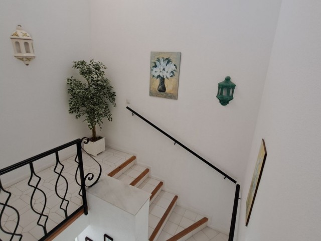 Maison mitoyenne avec 3 Chambres  à Miraflores