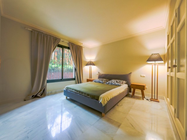 Apartamento con 2 Dormitorios  en Monte Halcones
